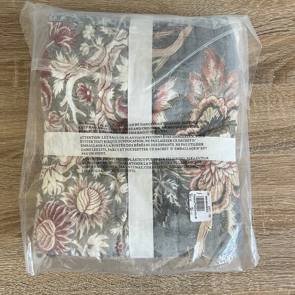 Pottery Barn Rosalyn Patchwork Pillow Sham Euro 26x26 NWT - Picture 4 of 4